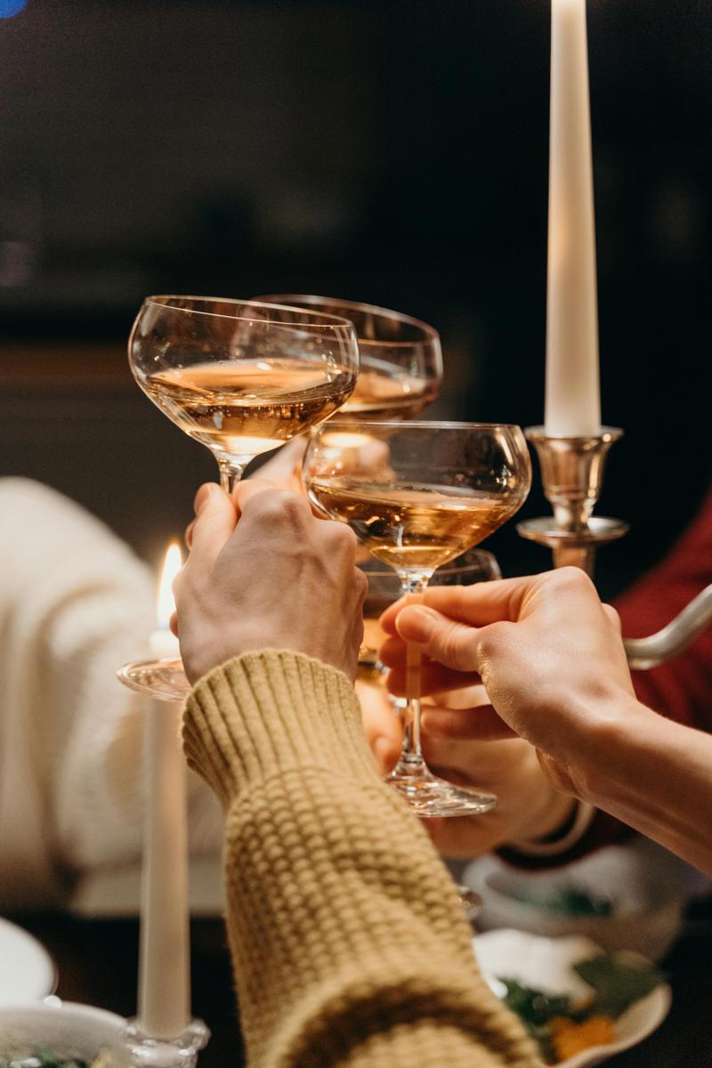 Champagne toast-efa560c4f1b746728505c9f9da092e14.jpg Champagne toast