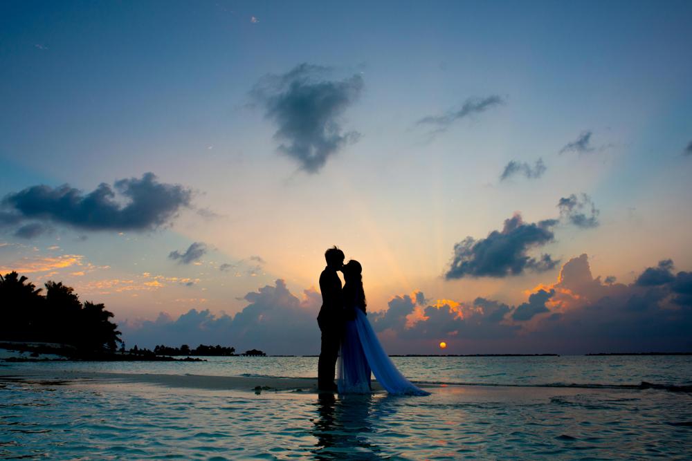 Wedding embrace-aca8871b4e584f8b940f646c6060d3cc.jpg Wedding embrace